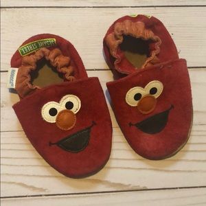 Elmo roonez Mocs